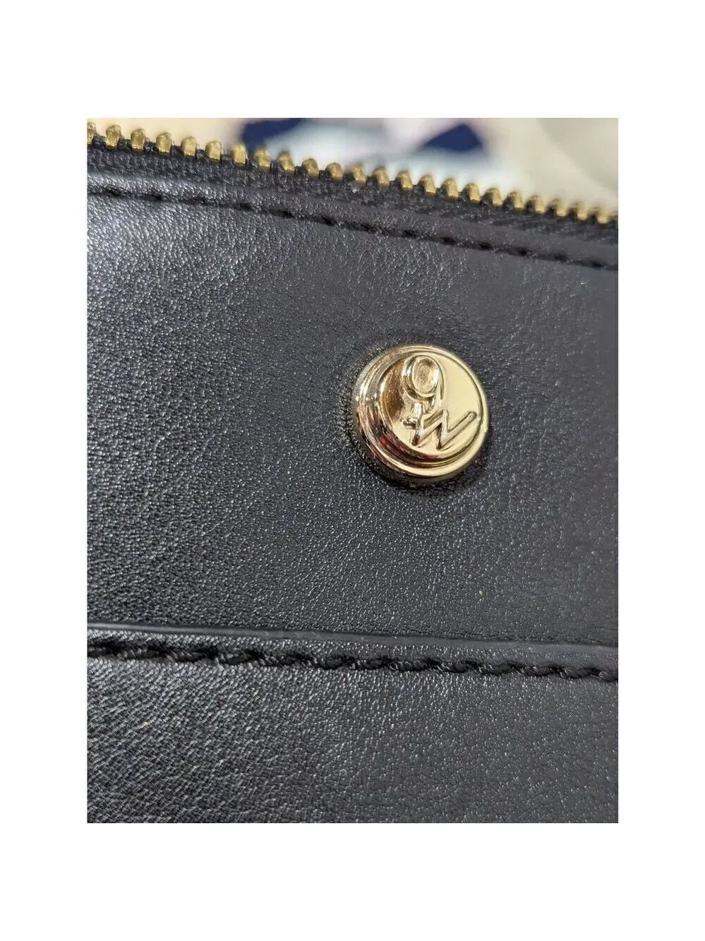 Nine West Women's Black Zip Top Vegan Leather Wrist Strap Exterior ID Pocket Pou